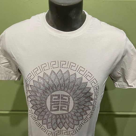 Men's Beige Graphic T-Shirt crewneck rhinestones modern fit - Picture 4 of 4